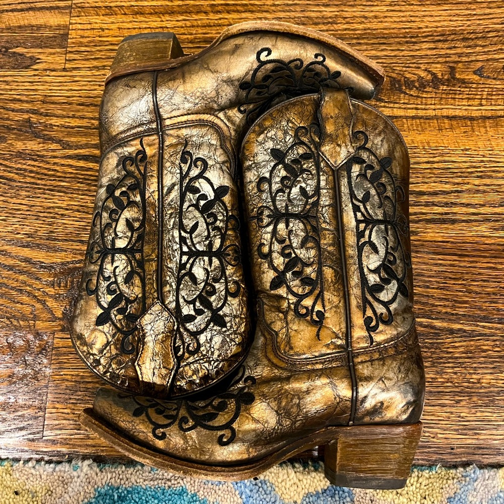 metallic distressed coral boots